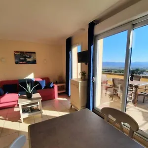 https://appartement-avec-magnifique-vue-piscine-golf.fr-provencehotel.com